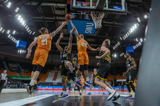 的逐步淡出 的逐步淡出